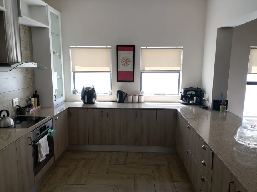 To Let 3 Bedroom Property for Rent in Croydon Olive Estate Western Cape